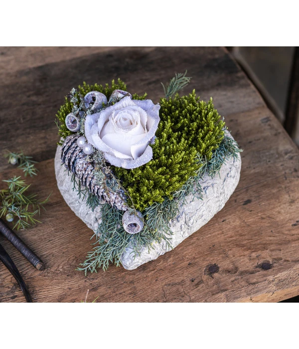 Grabgesteck Stille, Herzförmig, Ca. B25/H22/T25 Cm 4 Grabgesteck Stille, Herzförmig, Ca. B25/H22/T25 Cm – Bild 2