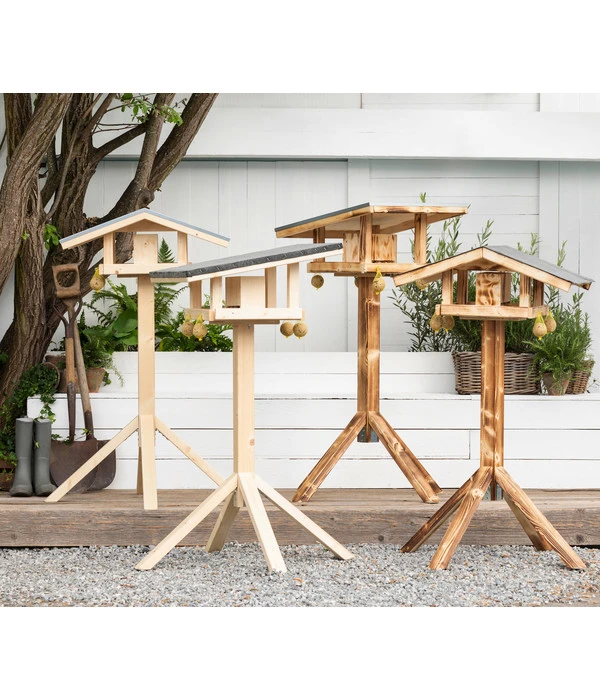 Dehner Natura Futterhaus Karwendel, Natur, Inkl. Ständer, Ca. B84,3/H127,2/T84,3 Cm 6 Dehner Natura Futterhaus Karwendel, Natur, Inkl. Ständer, Ca. B84,3/H127,2/T84,3 Cm – Bild 4