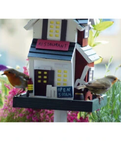 Dobar® Wildlife Vogelhaus Restaurant Inkl. Ständer, Rot/grün, Ca. B23/H100/T18 Cm 10 Dobar® Wildlife Vogelhaus Restaurant Inkl. Ständer, Rot/grün, Ca. B23/H100/T18 Cm -Garten Werk Zone 6689608 WE MO 003 DobarWVWesternVogelhausRestaurant