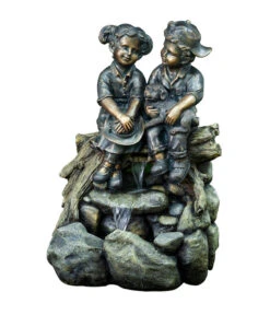 Dehner Polyresin-Gartenbrunnen Friends, Ca. B44/H68/T35 Cm