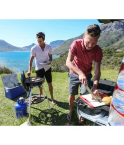 CADAC Gasgrill Carri Chef 50, Inkl. BBQ/Plancha-Platte 18 CADAC Gasgrill Carri Chef 50, Inkl. BBQ/Plancha-Platte -Garten Werk Zone 6961593 WE MO 002 CadacGasgrillCarriChef50BBQ2PlanchaDome